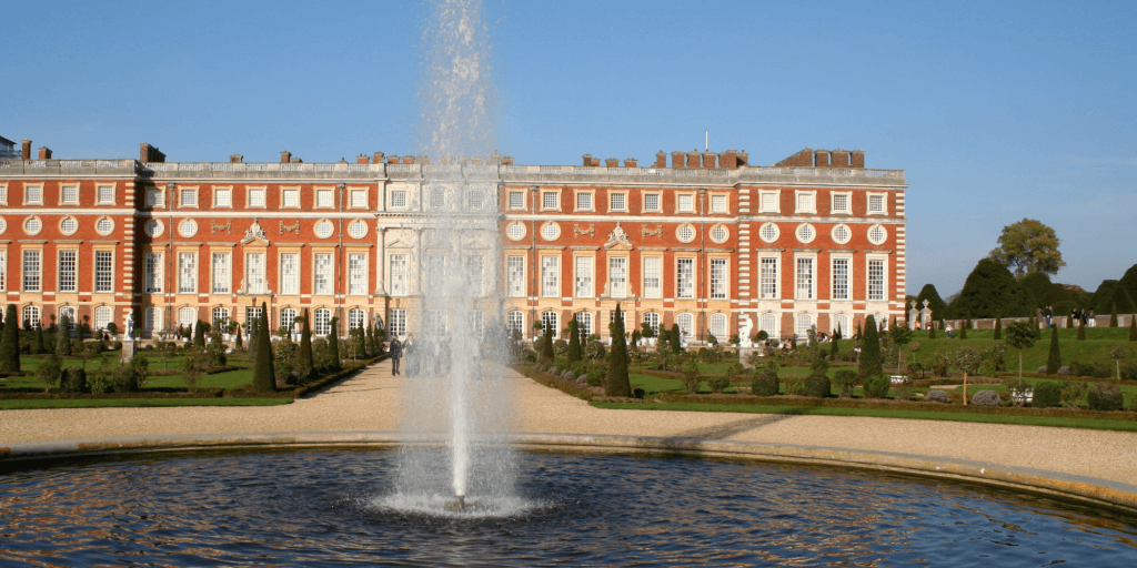 Bridgerton Stays - Hampton Court Palace