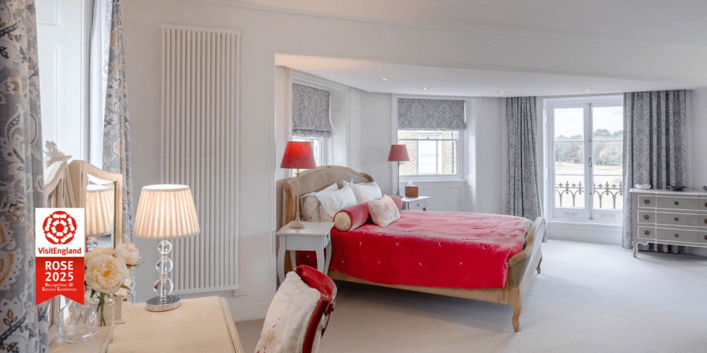 Long and Short Stays in Hampton Court - Overlooking Bushy Park, London