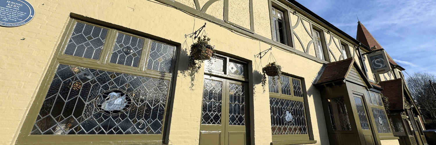 The Swan Pub in Walton-On-Thames